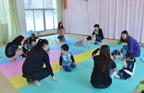 春天是宝宝上幼儿早教园的好季节